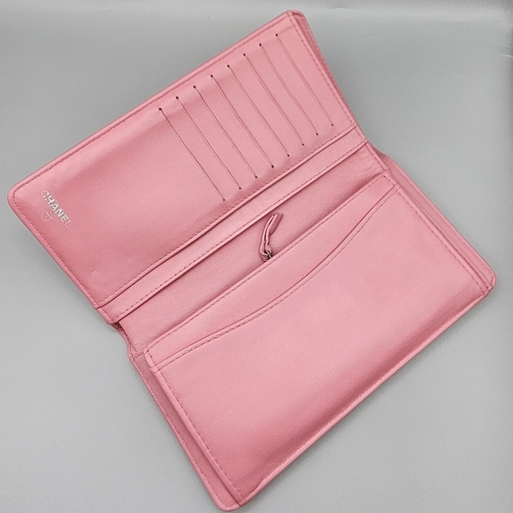 🩷CHANEL Pink Quilted Leather Wallet🩷 - Picture 4 of 16